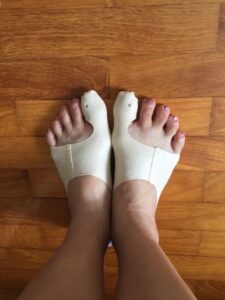 Satisfied bunion corrector customer 