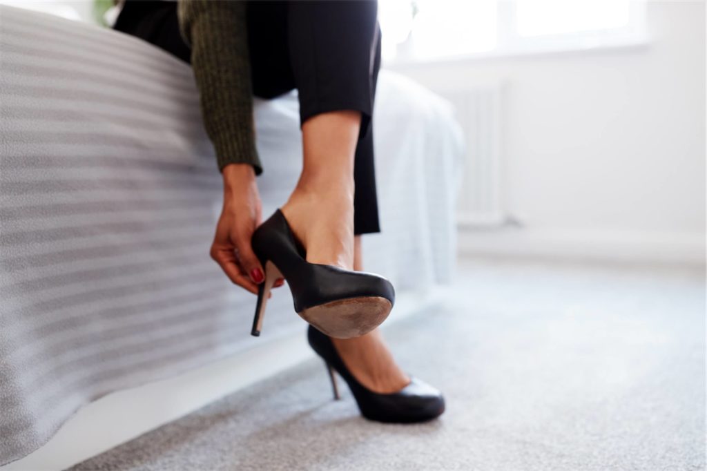 High heels 'are to blame for flat feet'